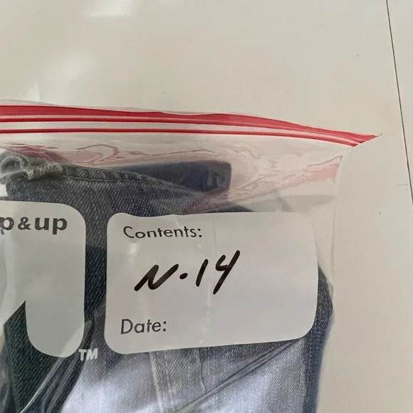 Old Navy The Flirt Women's Low Rise Denim Jeans Blue Size 12 - Picture 13 of 16